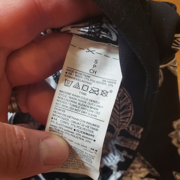 Gorgeous Crop Leggings!! - Picture 3 of 4